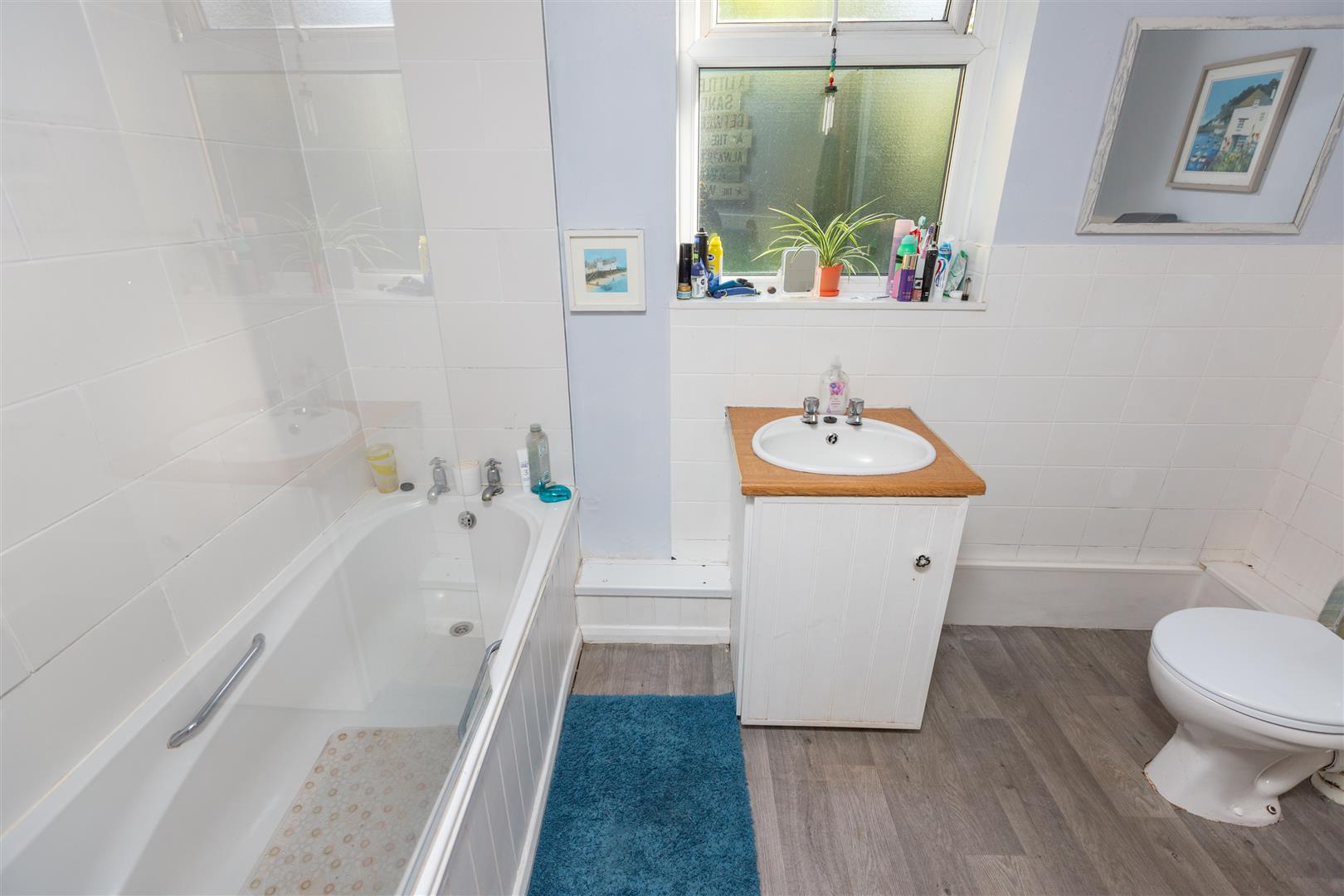Rhandir Terrace, Llangennech, Llanelli, SA14 8TY